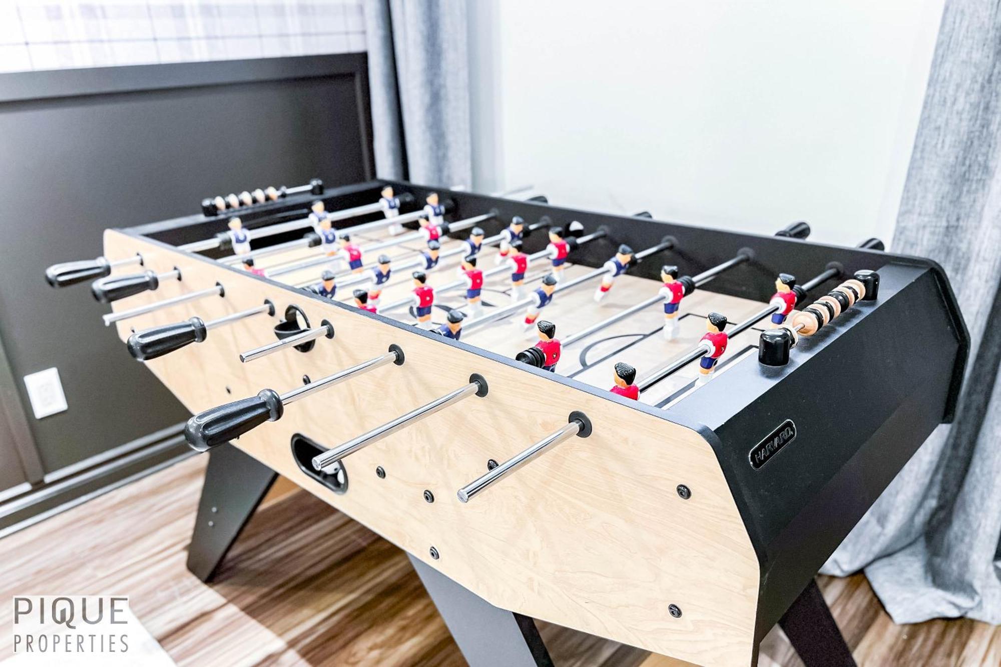 5 Bedroom Nordic Home, Pet Friendly, Garage, Wifi, Foosball! Edmonton Extérieur photo